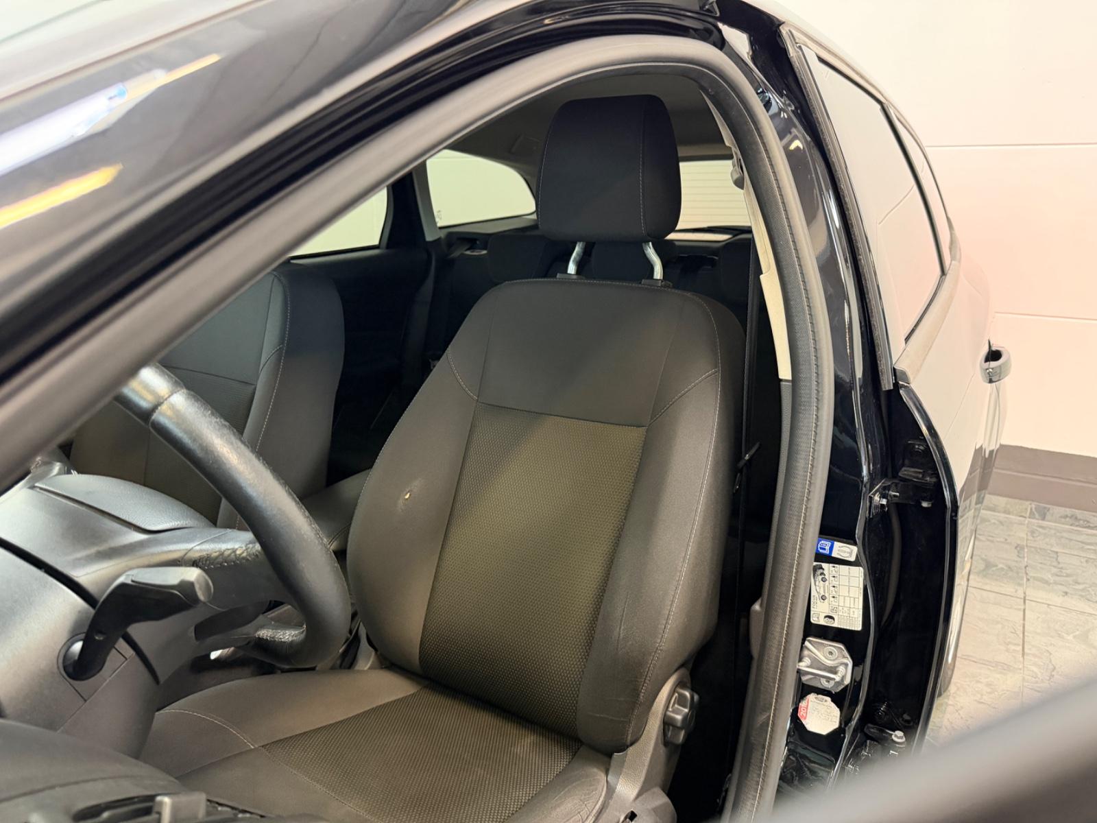 Ford Focus Turnier Business*2.hd*Autom.*Carplay*Navi