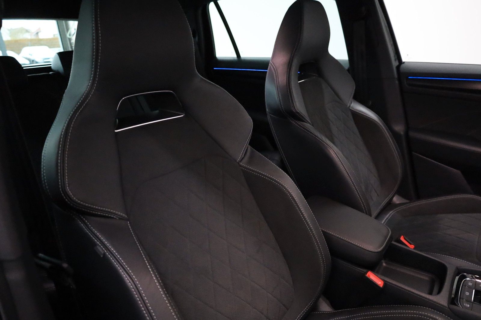 Fahrzeugabbildung SKODA Kodiaq Sportline 4x4,DSG, ACC, Matrix+WR, AHK el