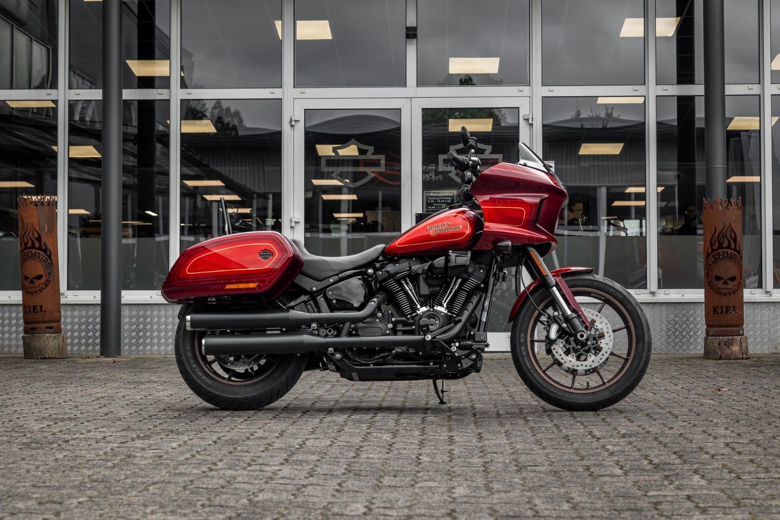 Fahrzeugabbildung Harley-Davidson FXLRST LOW RIDER ST 117 - EL DIABLO Nr. 359/1500