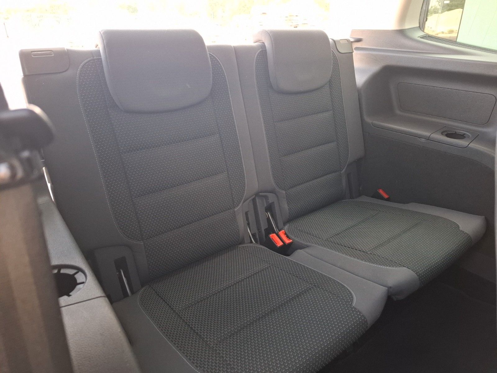 Fahrzeugabbildung Volkswagen Touran Comfortline BMT ! 7-Sitzer ! Navi ! AHK !