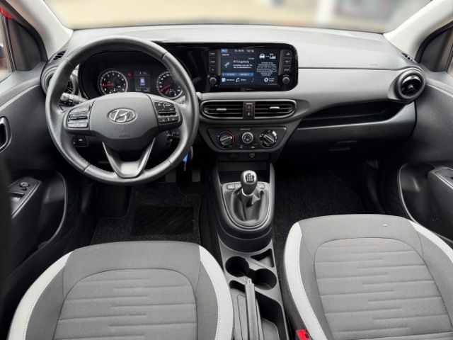 Fahrzeugabbildung Hyundai i10 New MJ21 1.0 Benzin Trend ALU+KLIMA+SHZ+PDC+