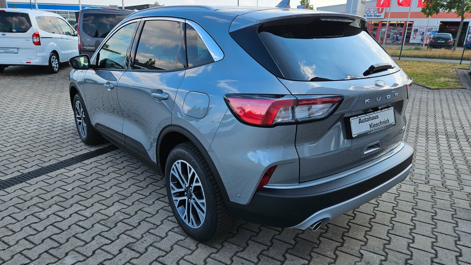 Fahrzeugabbildung Ford Kuga Plug-In Hybrid Titanium X Tageszulassung