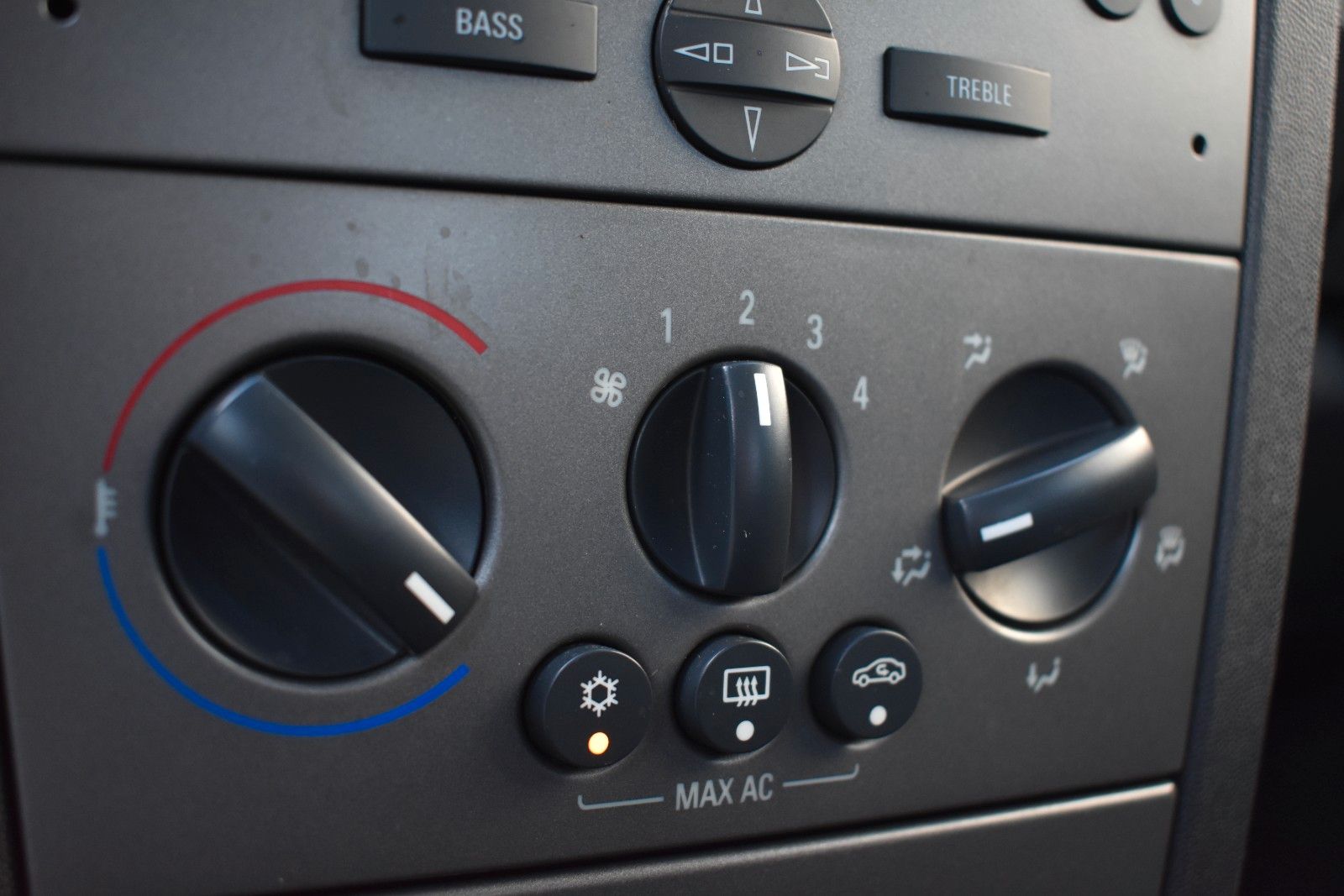 Fahrzeugabbildung Opel Meriva INNOVATION KLIMA/PDC/1.HAND