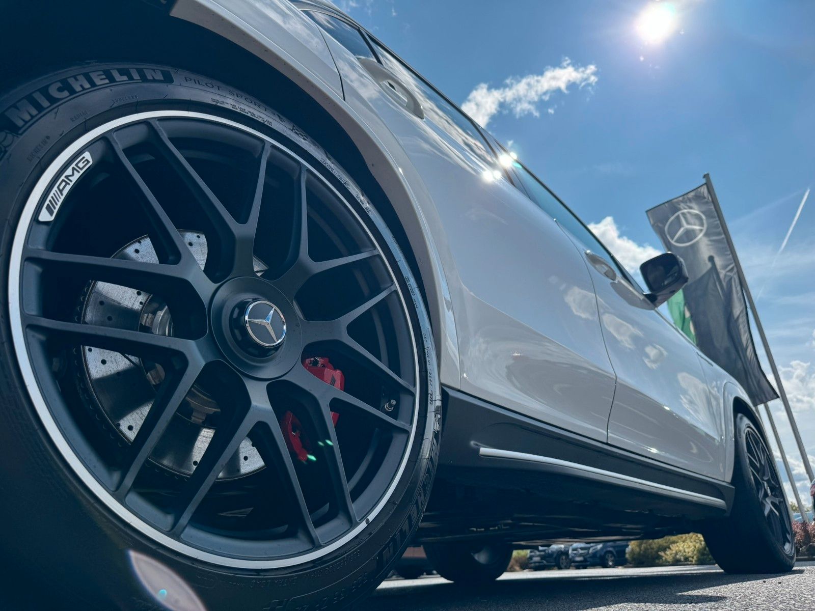 Fahrzeugabbildung Mercedes-Benz GLE 63 S 4M+ Drivers+HUD+AHK+Pano+Burm+Massage - mit KI generiert/bearbeitet