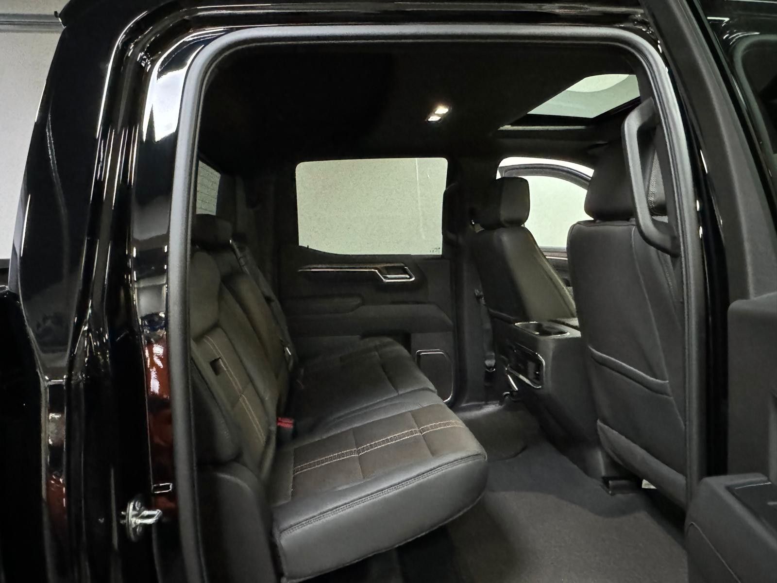 Fahrzeugabbildung Chevrolet 2026 SILVERADO DURAMAX DIESEL 4x4 HIGH COUNTRY