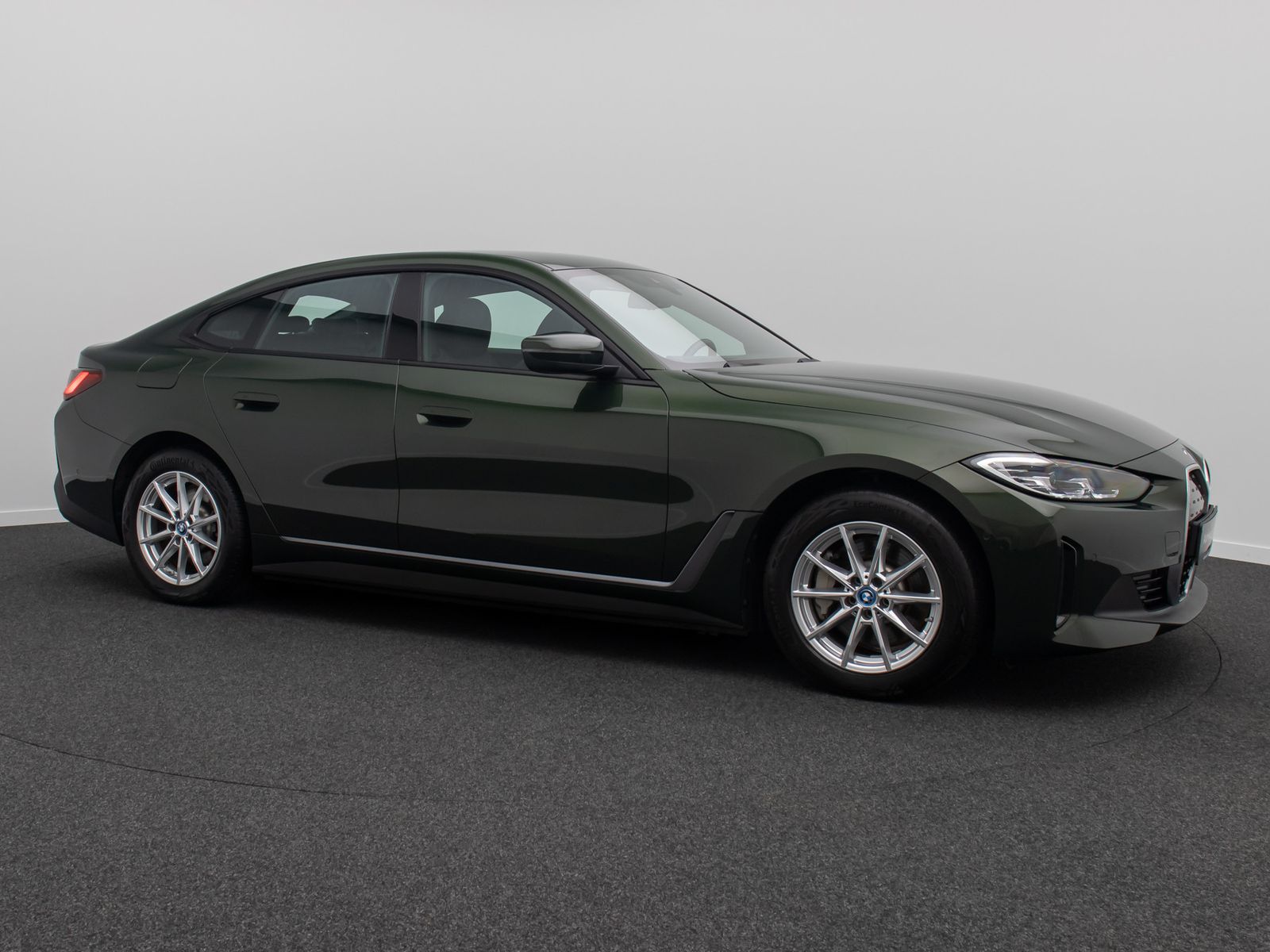 Fahrzeugabbildung BMW i4 eD40 Gran Coup&egrave; Kamera HUD DAB HiFi Komfort