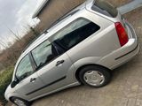 Ford Focus Kombi - Ford Focus aus 2000: Kombi
