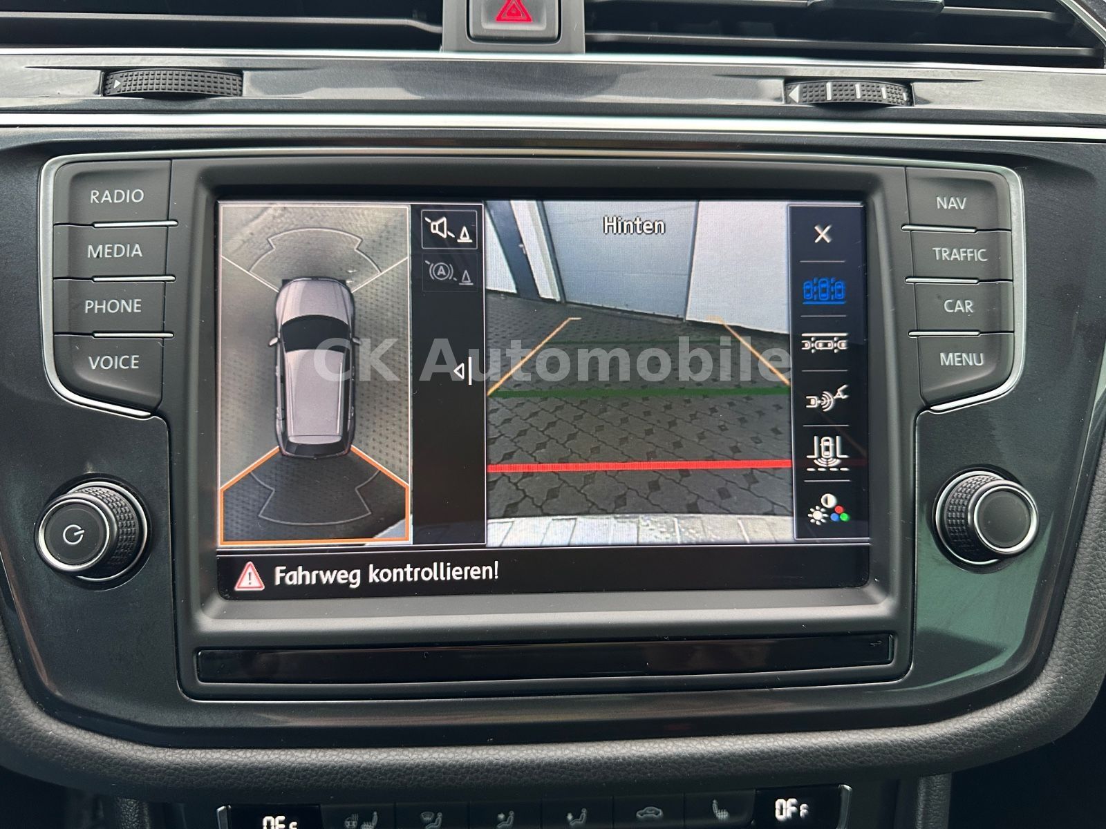 Fahrzeugabbildung Volkswagen Tiguan Highline DSG 2.0TDI 4Motion/Head-Up/Pano