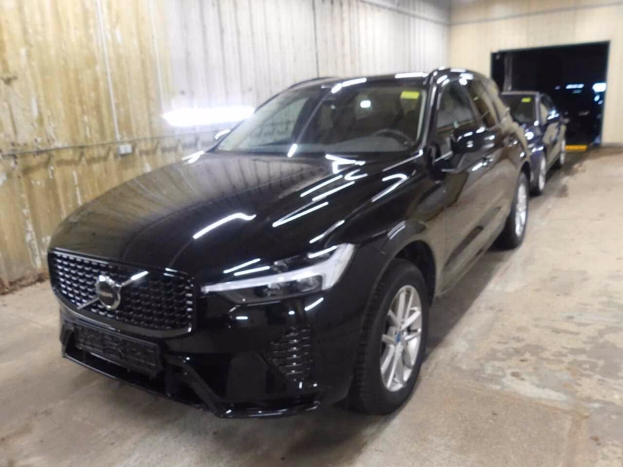 Volvo XC 60 B4 2WD Plus Dark AHK+8-FACH+KAMERA