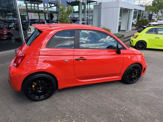 Fahrzeugabbildung Abarth 695 Competizione KLIMA NAVI BEATS
