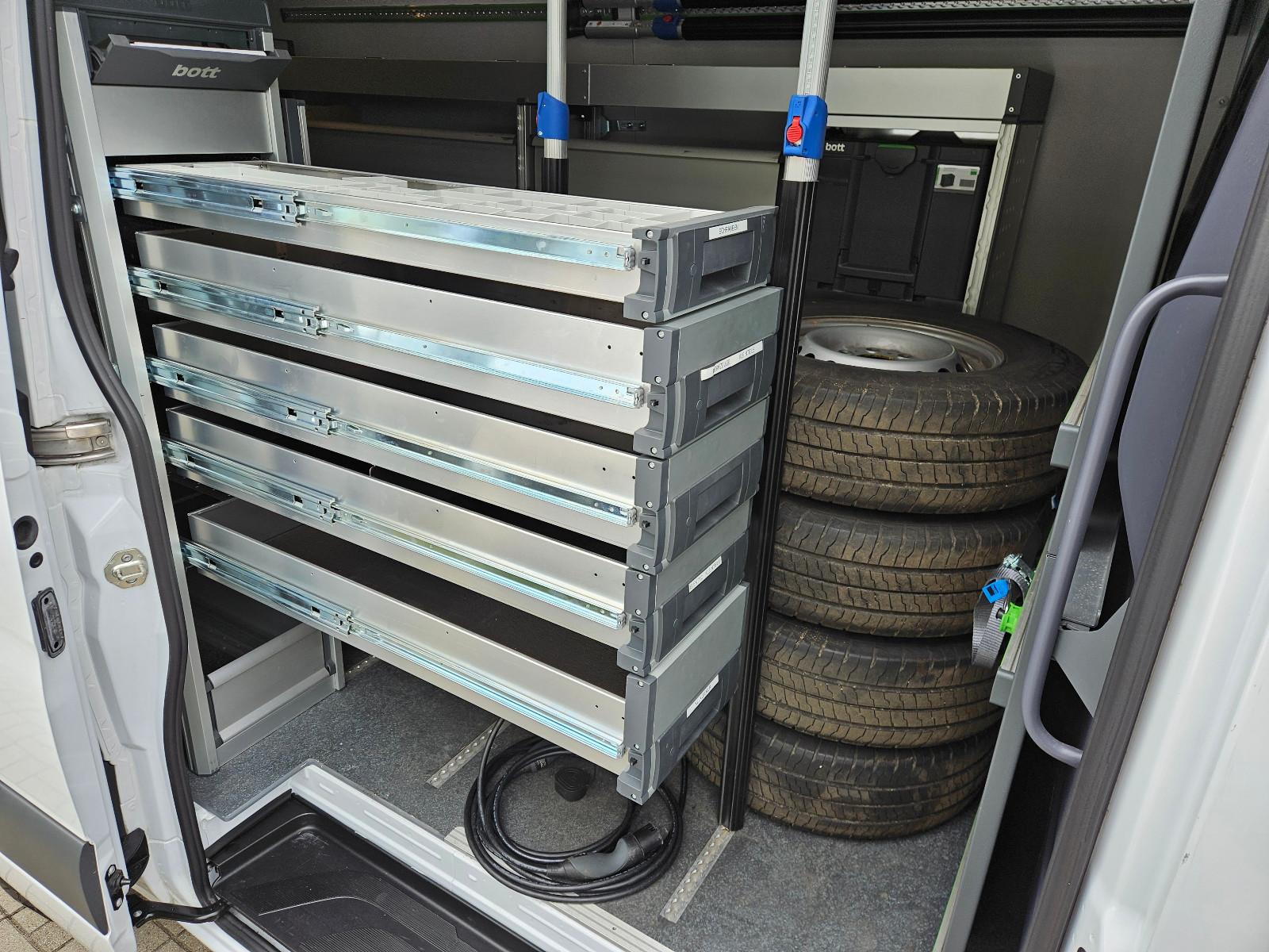 Mercedes-Benz eSprinter 414 BOTT WERKSTATT REGALE FULL HOUSE