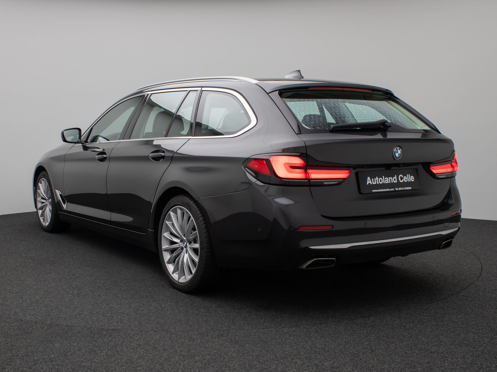 Fahrzeugabbildung BMW 530d xD Luxury Line Kamera HUD DAB H/K Laser AHK