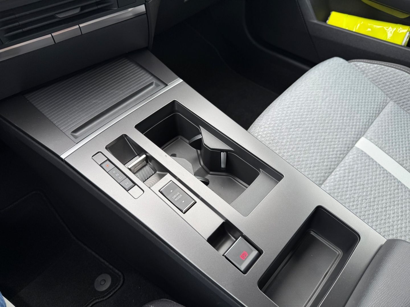 Fahrzeugabbildung Opel Astra L Edition SHZ+LHZ+Kamera+Allwetter