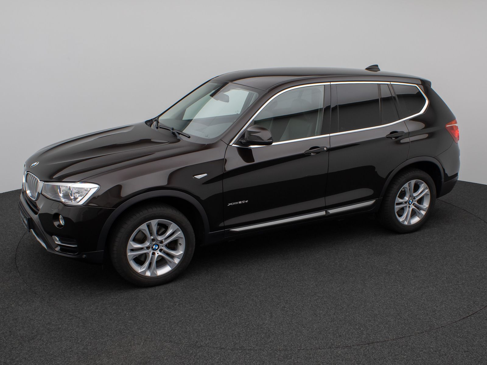 Fahrzeugabbildung BMW X3 xD20d xLine Kamera HUD HiFi Lenkrhz Stndhzg