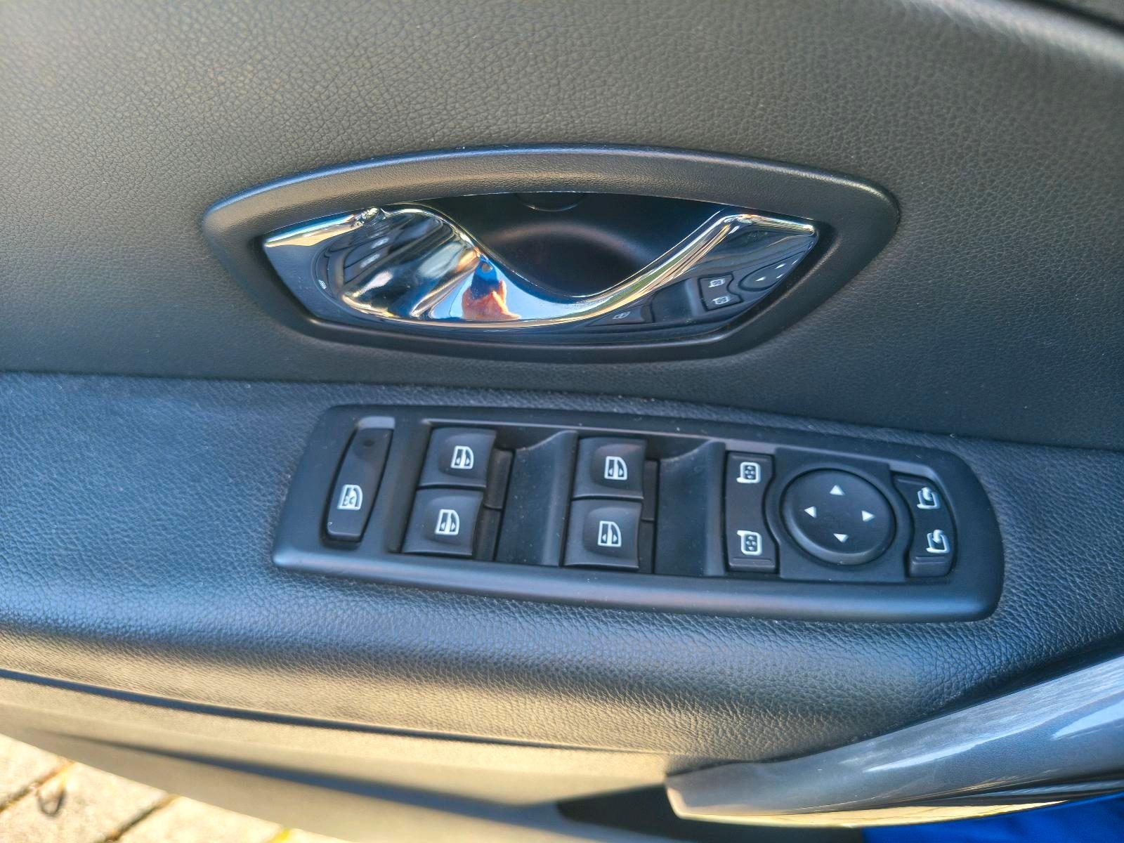 Renault Megane 2013 — photo 11