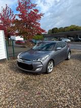 Hyundai Veloster - Hyundai Veloster mit Benzin-Antrieb: Automatik