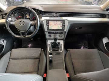 Volkswagen Passat Variant  *1.HAND*NAVI*APS*AHK*LED*SMARTL*