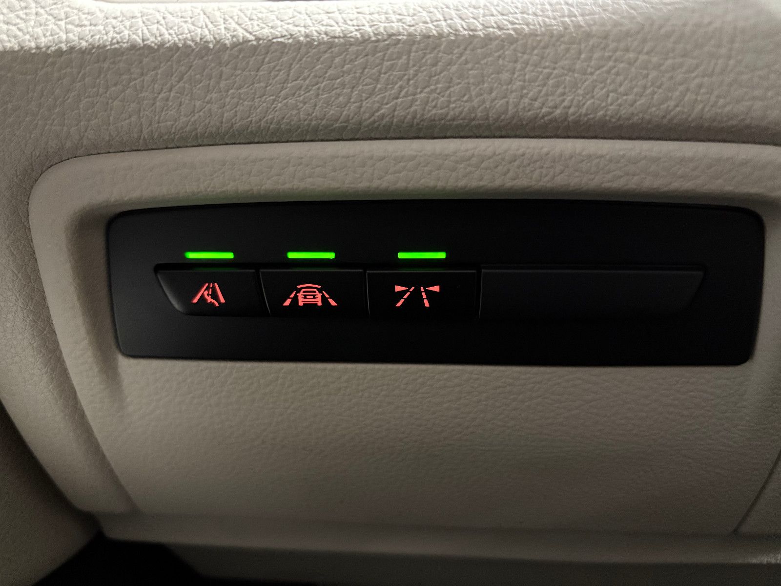 Fahrzeugabbildung BMW 420 i Gran Coupe xDrive M-Paket/HEAD-UP/MEMORY/