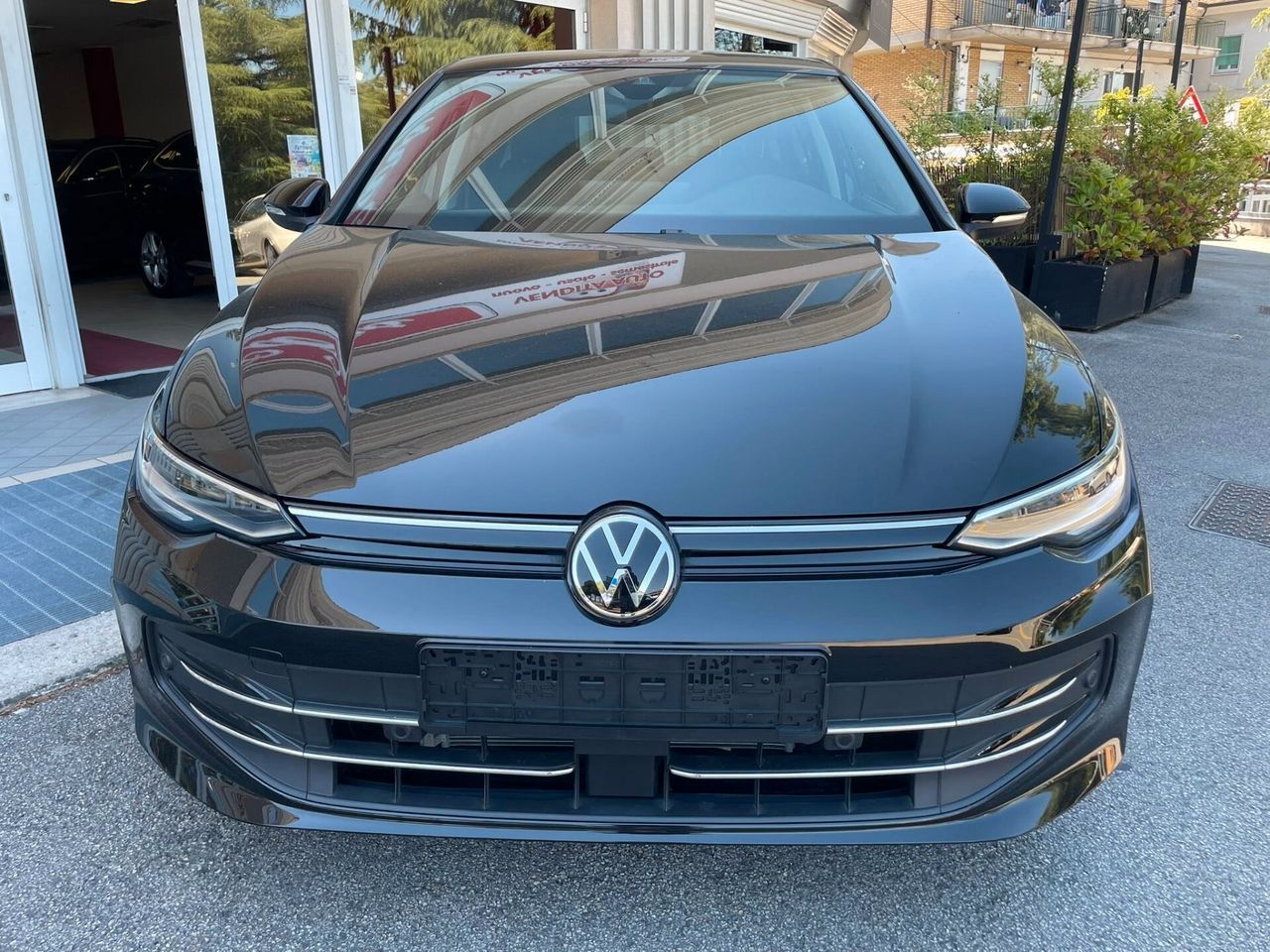 Volkswagen Golf 2.0 TDI 115 CV SCR Life imagem 3