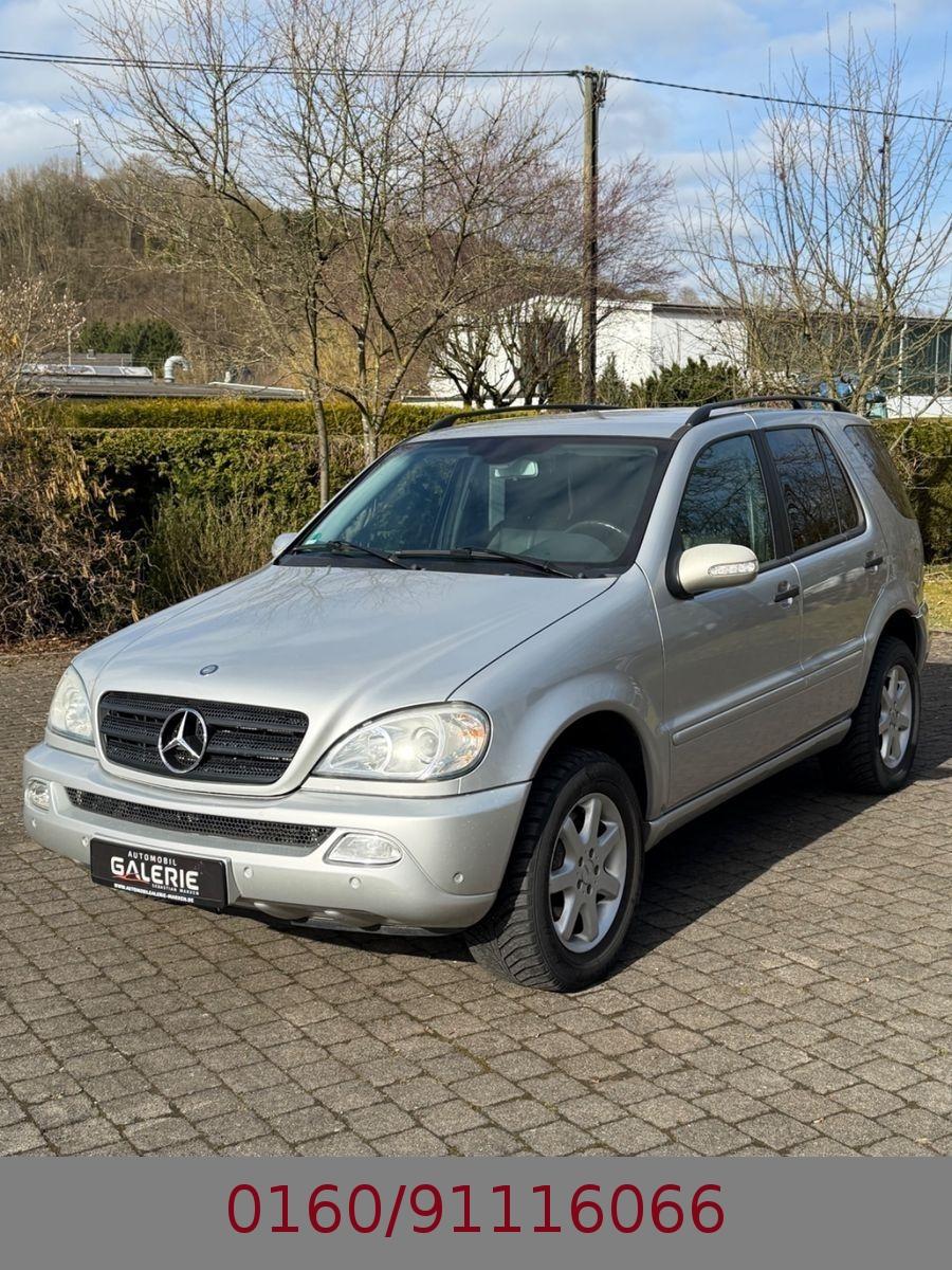 Mercedes-Benz ML270 2004 — rear view