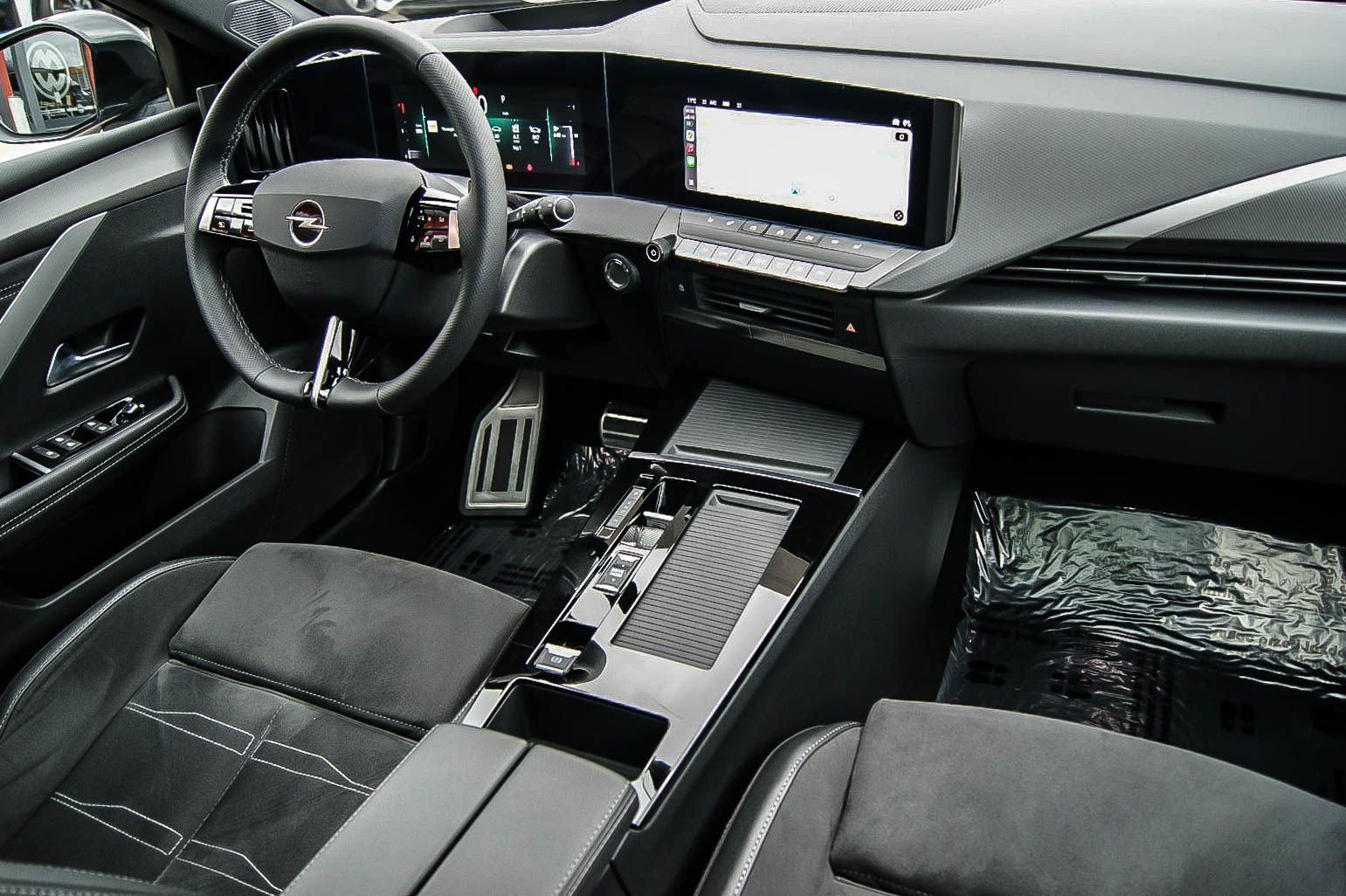 Fahrzeugabbildung Opel Astra L 1.5 Diesel ULTIMATE Aut HEADUP ANHZV LED