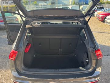 Volkswagen Tiguan - 10