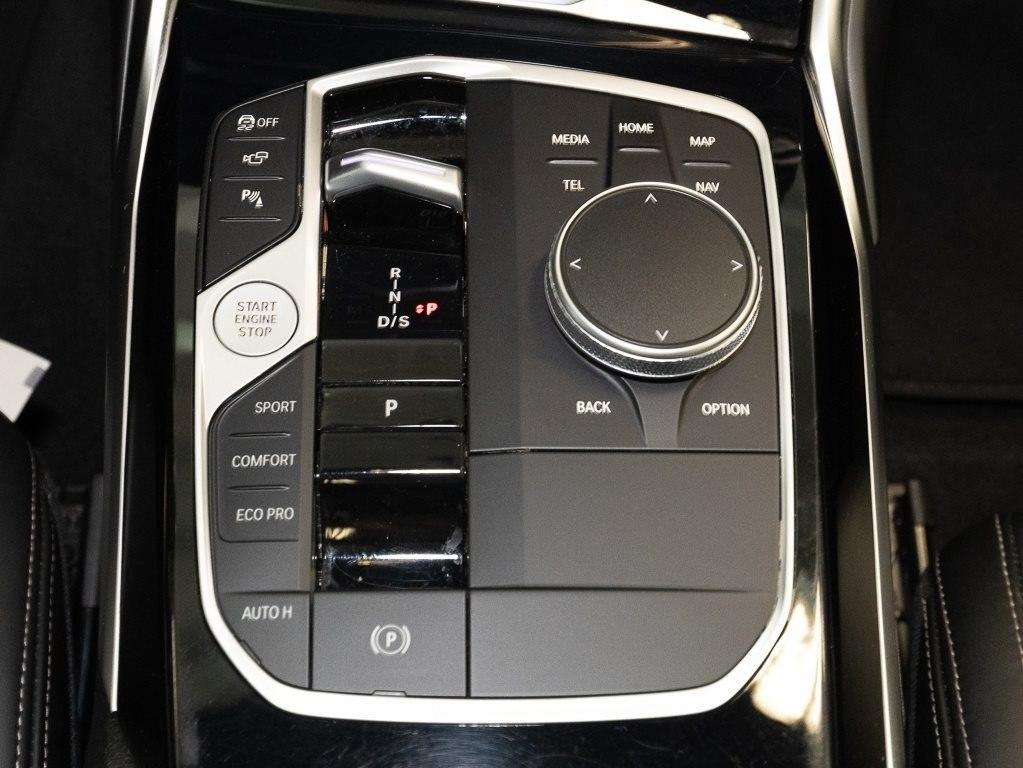 BMW M340i xDrive Touring M Sport HUD PANO ACC AHK