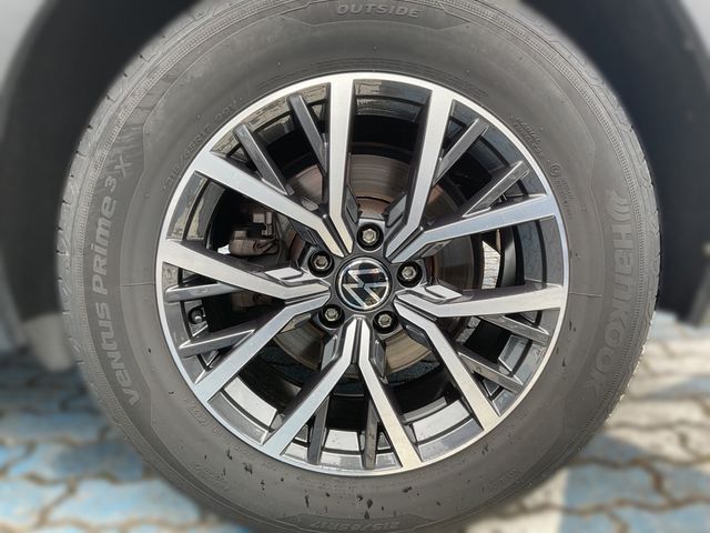 Tiguan 2.0 TDI DSG Life SHZ KAMERA NAVI ACC LED
