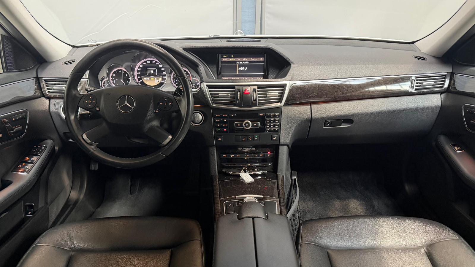 Mercedes-Benz E 300T E 350 4M BlueEfficiency  Leder KEYLESS-GO