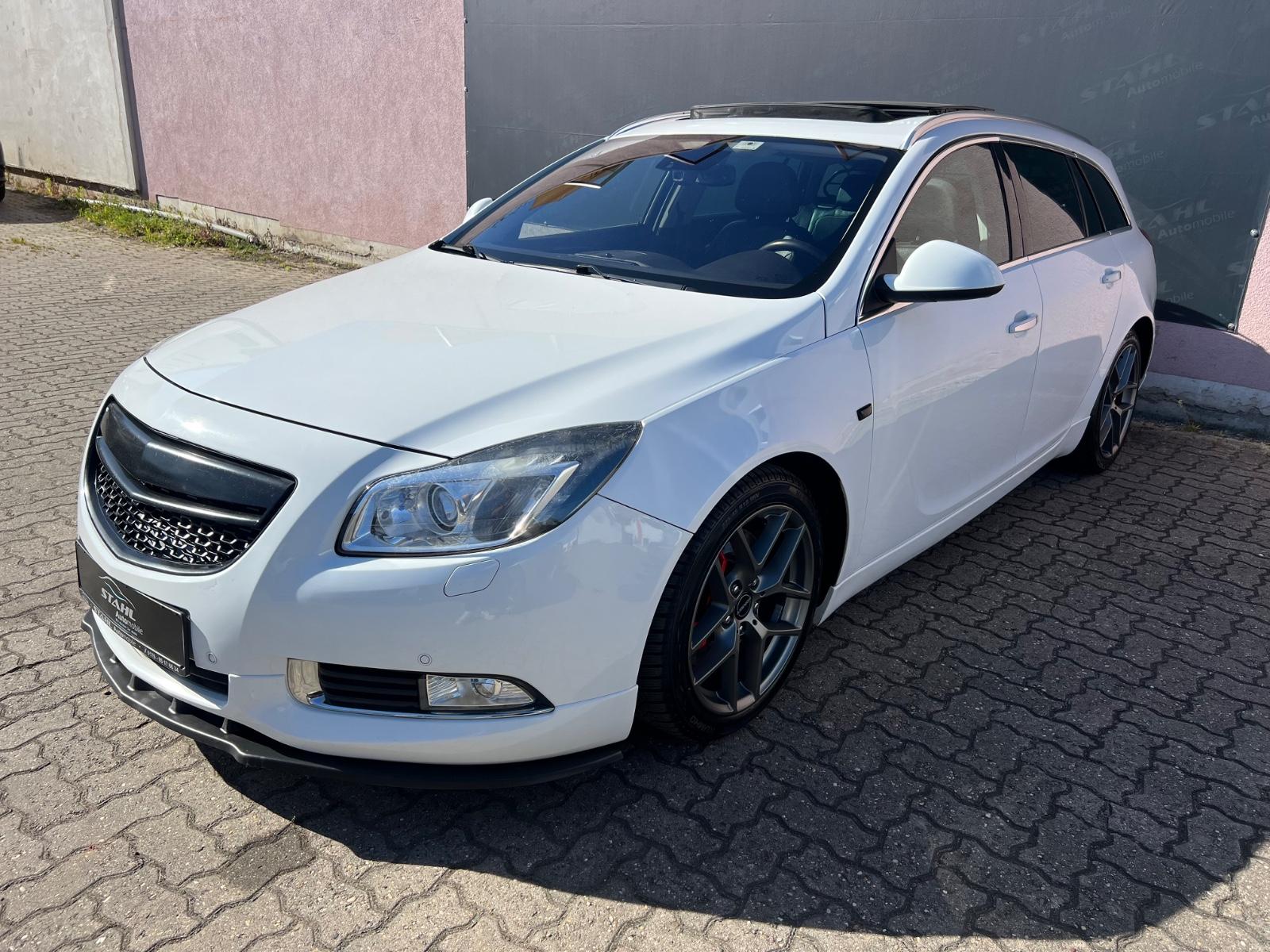 Opel Insignia Sports Tourer OPC 4x4*Pano*Navi*AHK*Shz