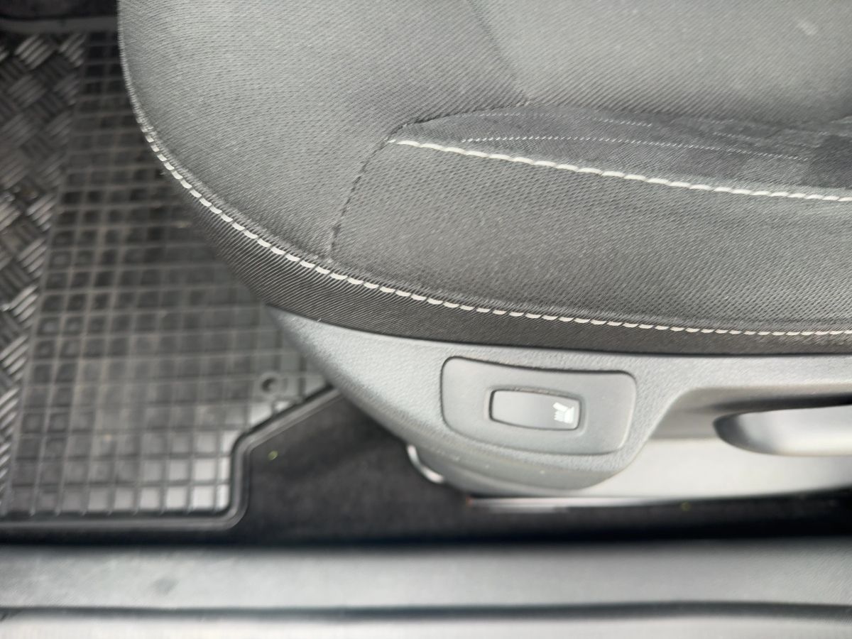 Fahrzeugabbildung Renault Captur LIMITED TCe 90 SHZ