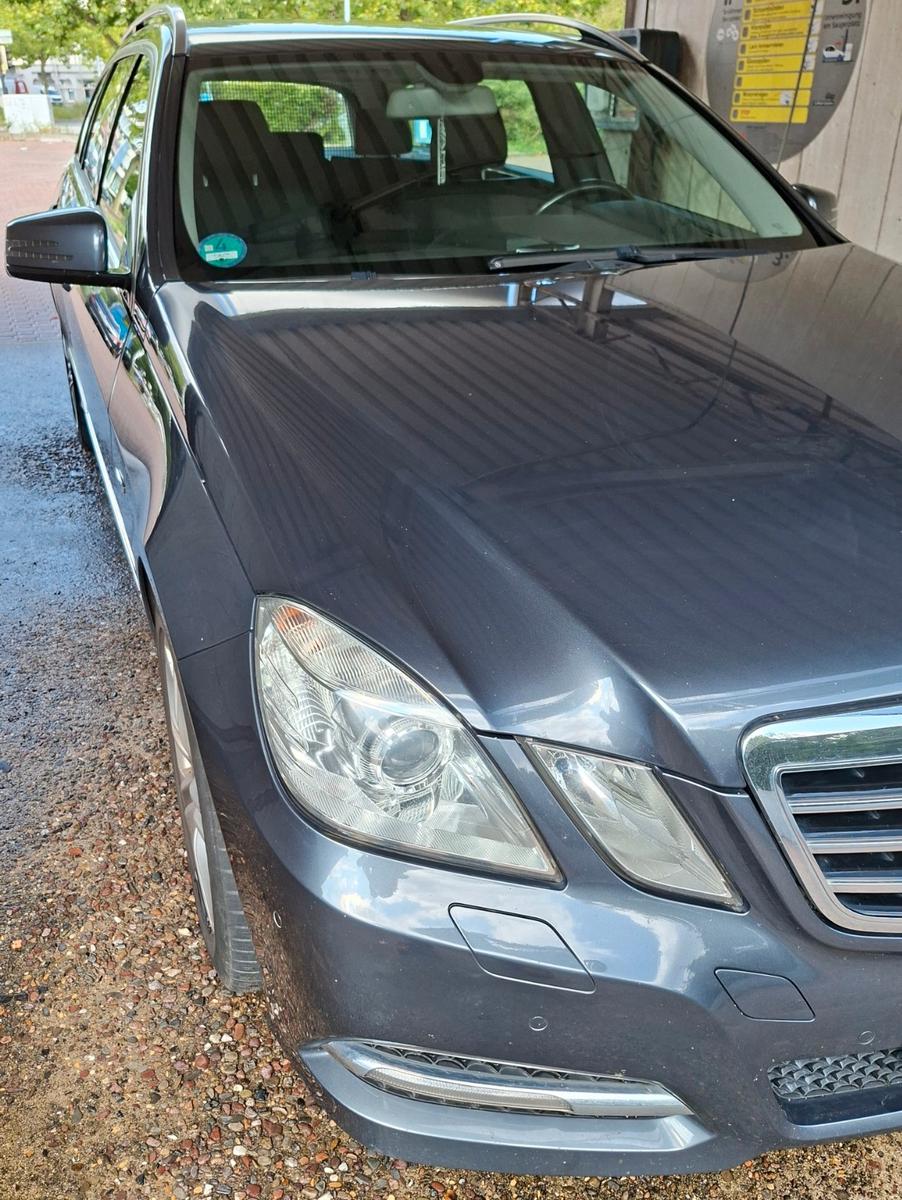 Mercedes-Benz E 220 CDI T BlueEFFICIENCY AVANTGARDE AVANTGARDE