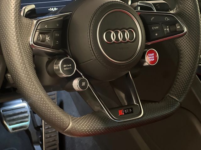 Audi R8 Coupe 5.2 FSI quattro 570PS,MagneticRide,B&O