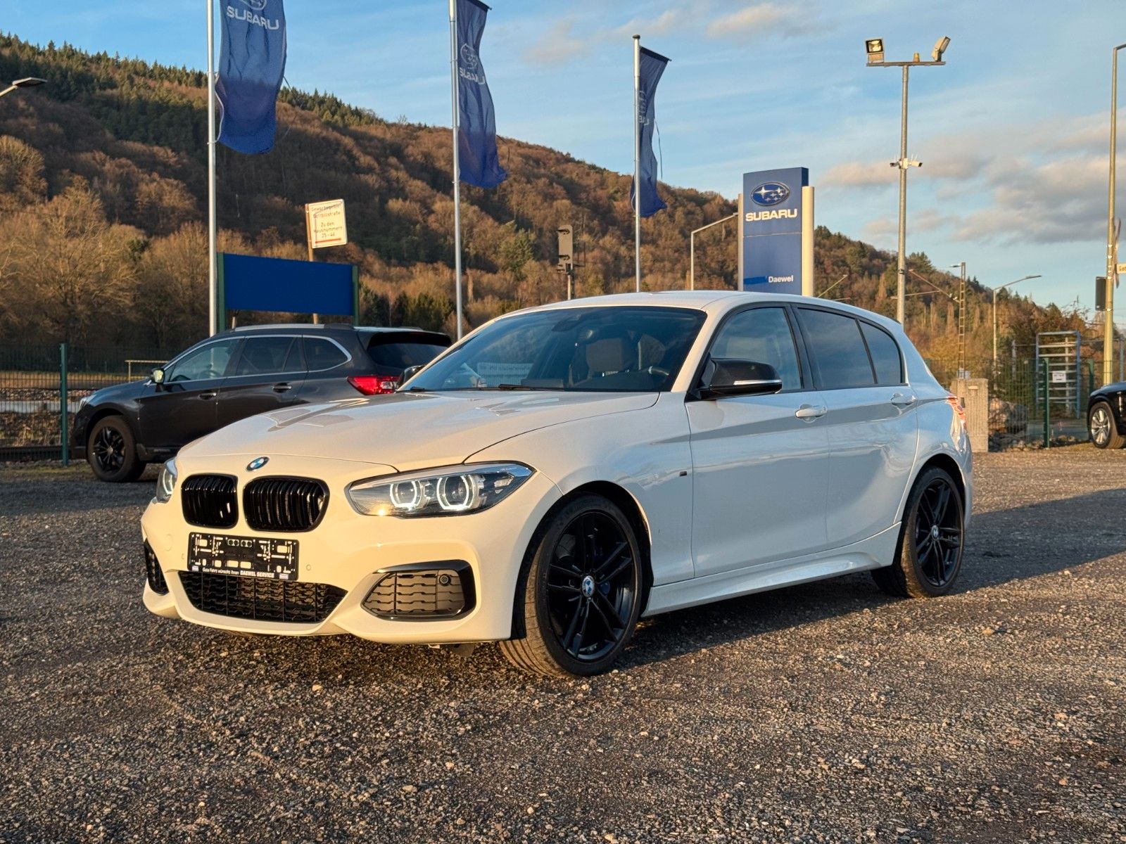 BMW M140i Special Edition LED*NAVI*SZH*HIFI*5Türer