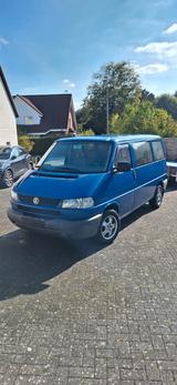 Volkswagen T4 Caravelle 2,5-l-Otto Automatik Standard - Volkswagen T4 Caravelle mit Benzin-Antrieb