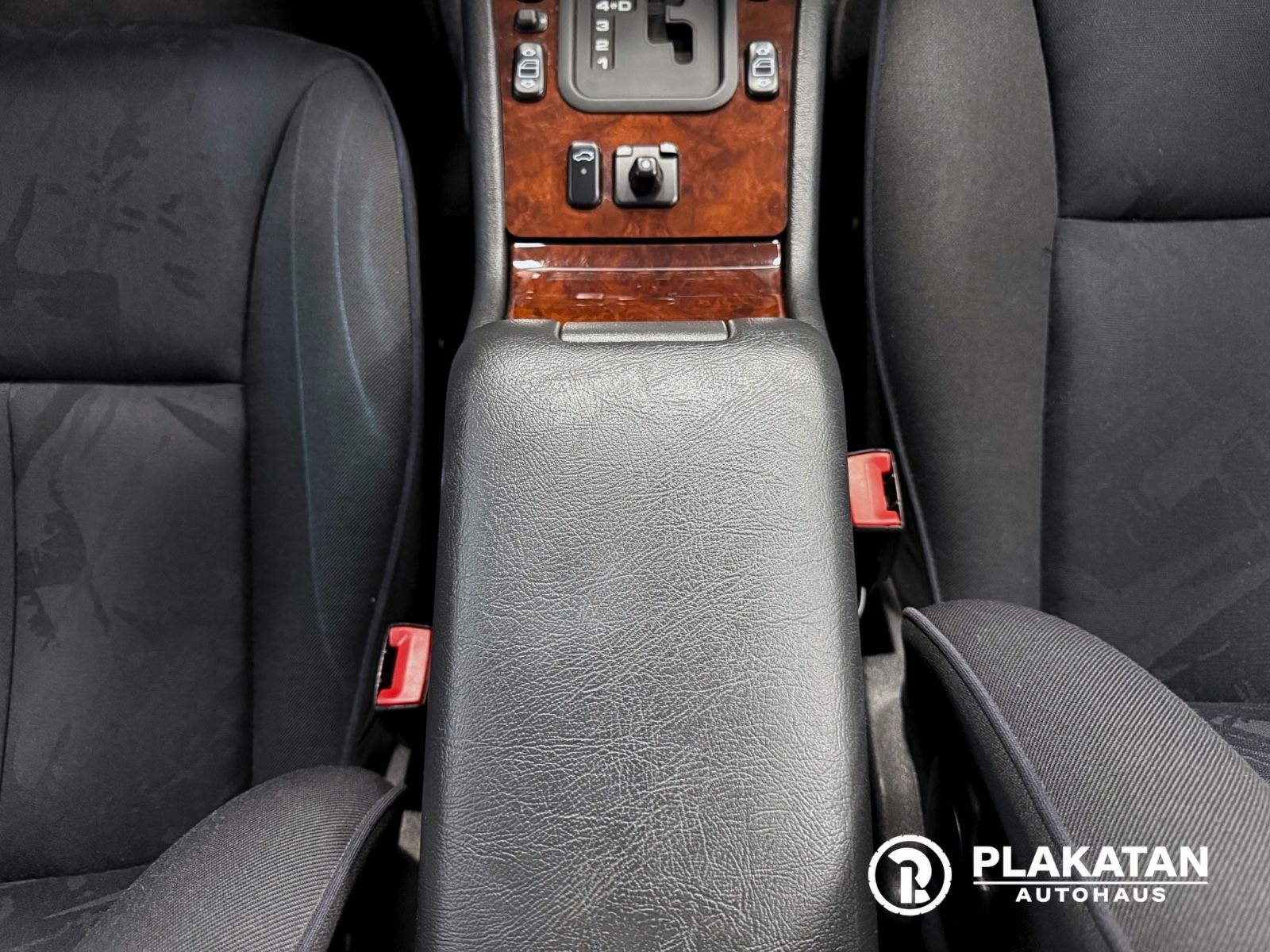 Fahrzeugabbildung Mercedes-Benz E 240 Xenon Automatik Klima V6 MB-Service