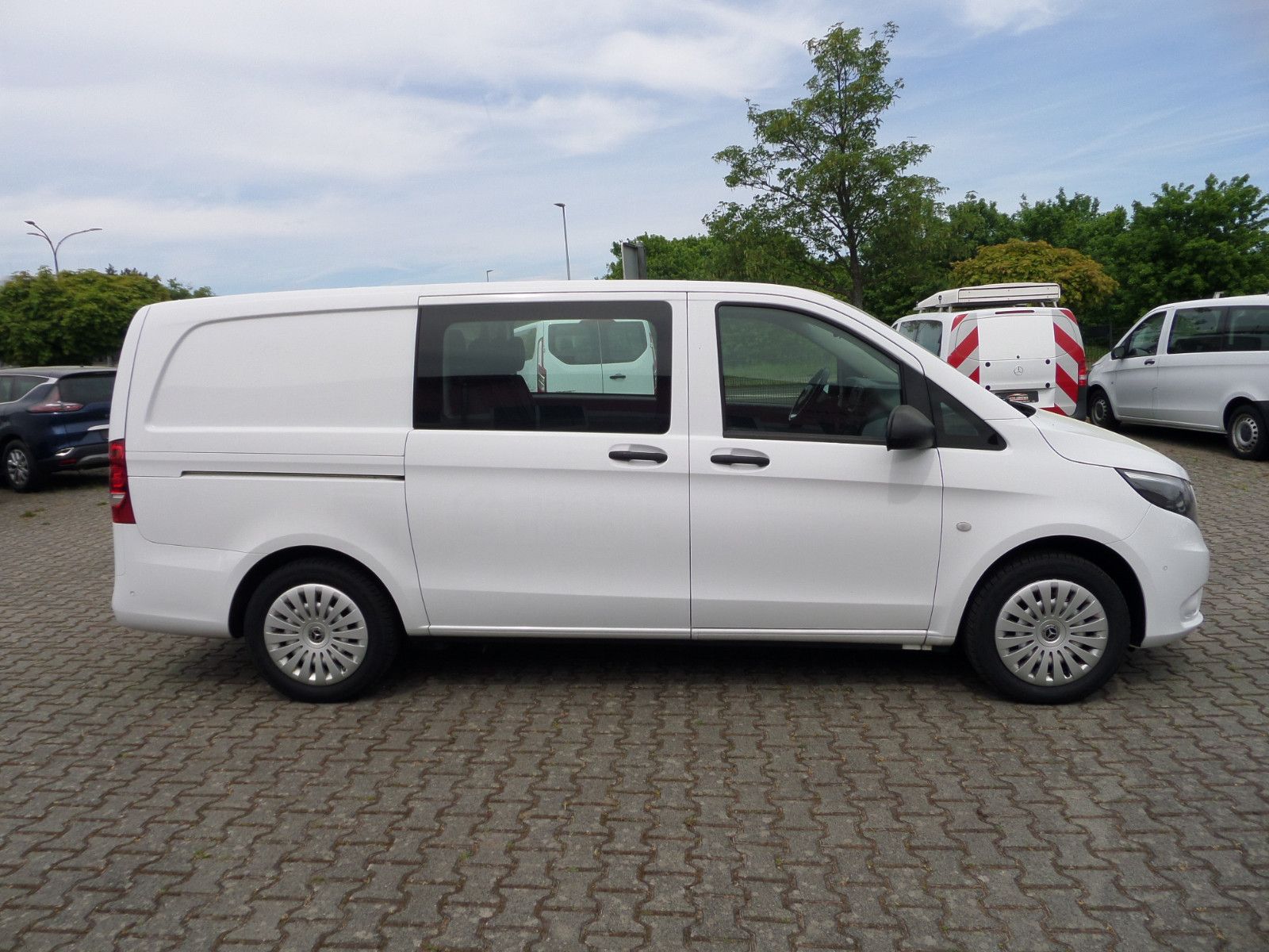 MERCEDES-BENZ Vito Mixto 119 CDI 4x4 lang+Regale+Cam+Navi+SHZ