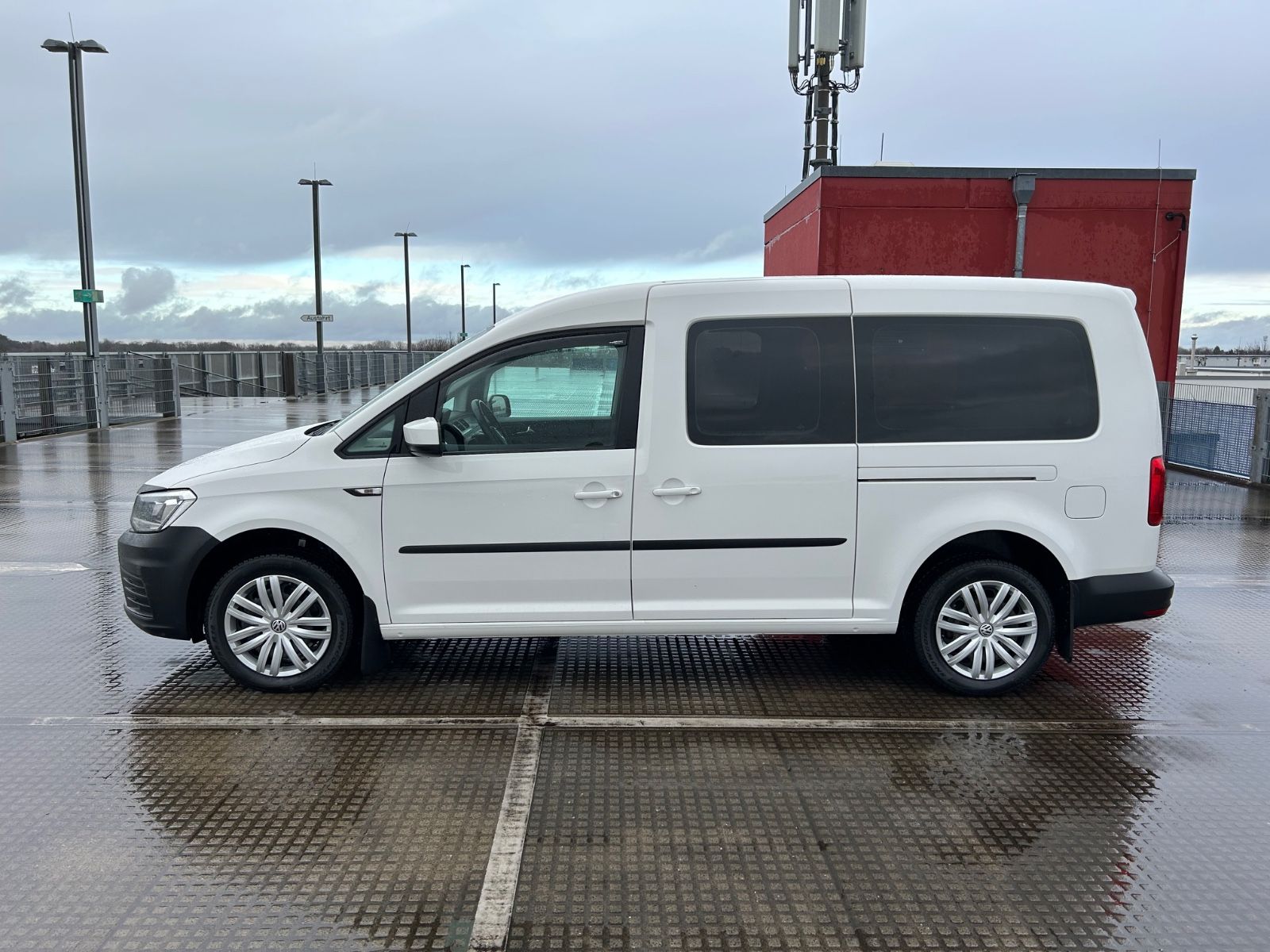 Volkswagen Caddy Maxi~CNG~NAVI foto 4