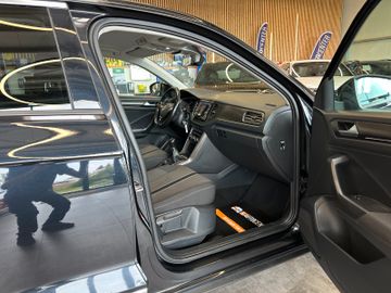 MYAUTOCENTER – Gebraucht- und Jahreswagen mit Werkstattservice in Pfaffenhofen Volkswagen T-Roc Style *LED*Unfallfrei*TÜV*PDC*