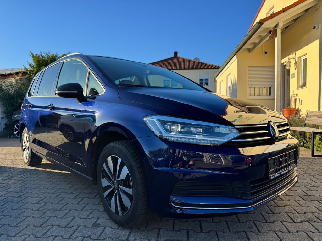 Image of Volkswagen Touran