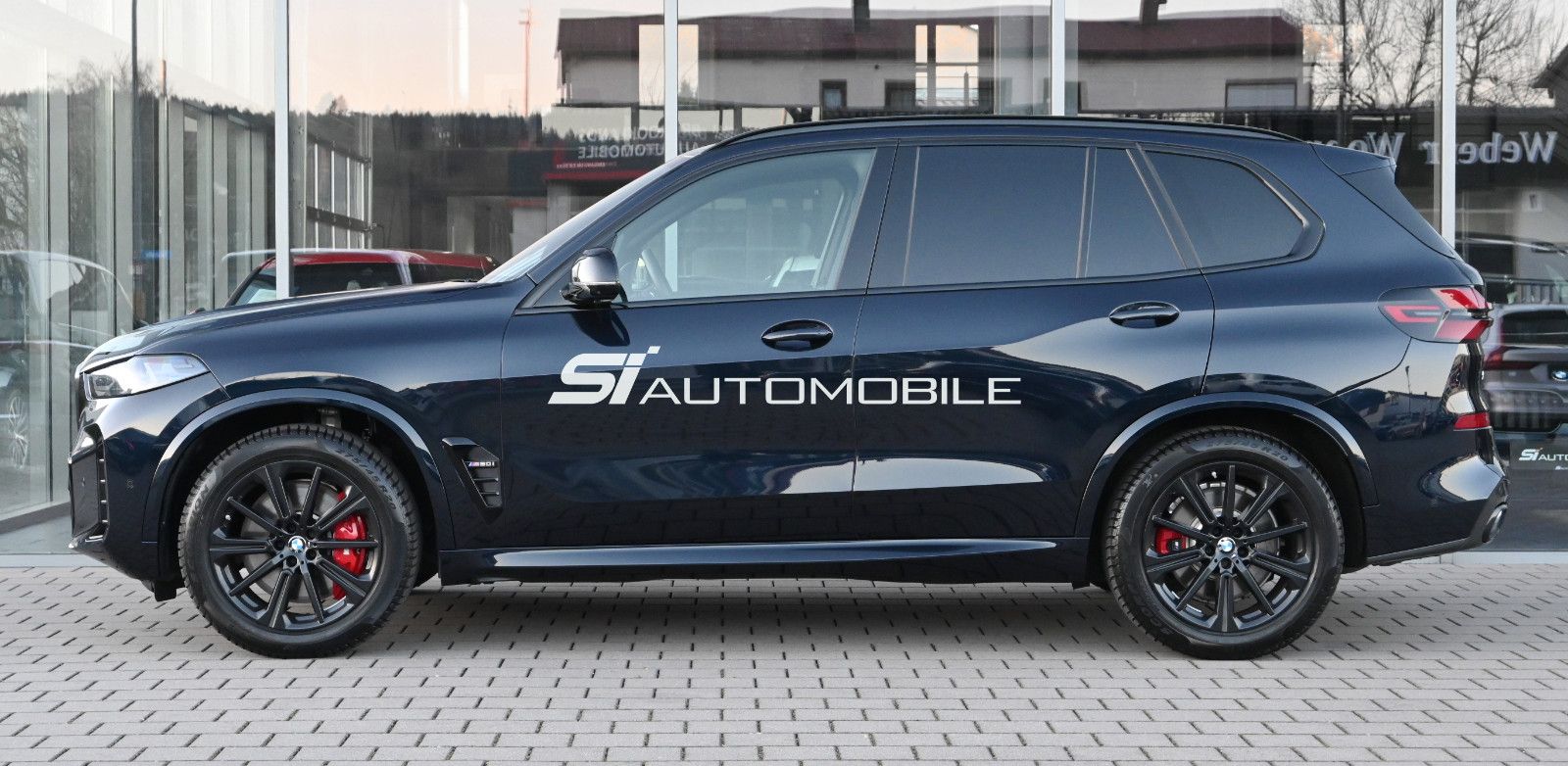 Fahrzeugabbildung BMW X5 M60i xDr. °UVP 155.609€°AHK°B&W°PROF.FAHRW.°