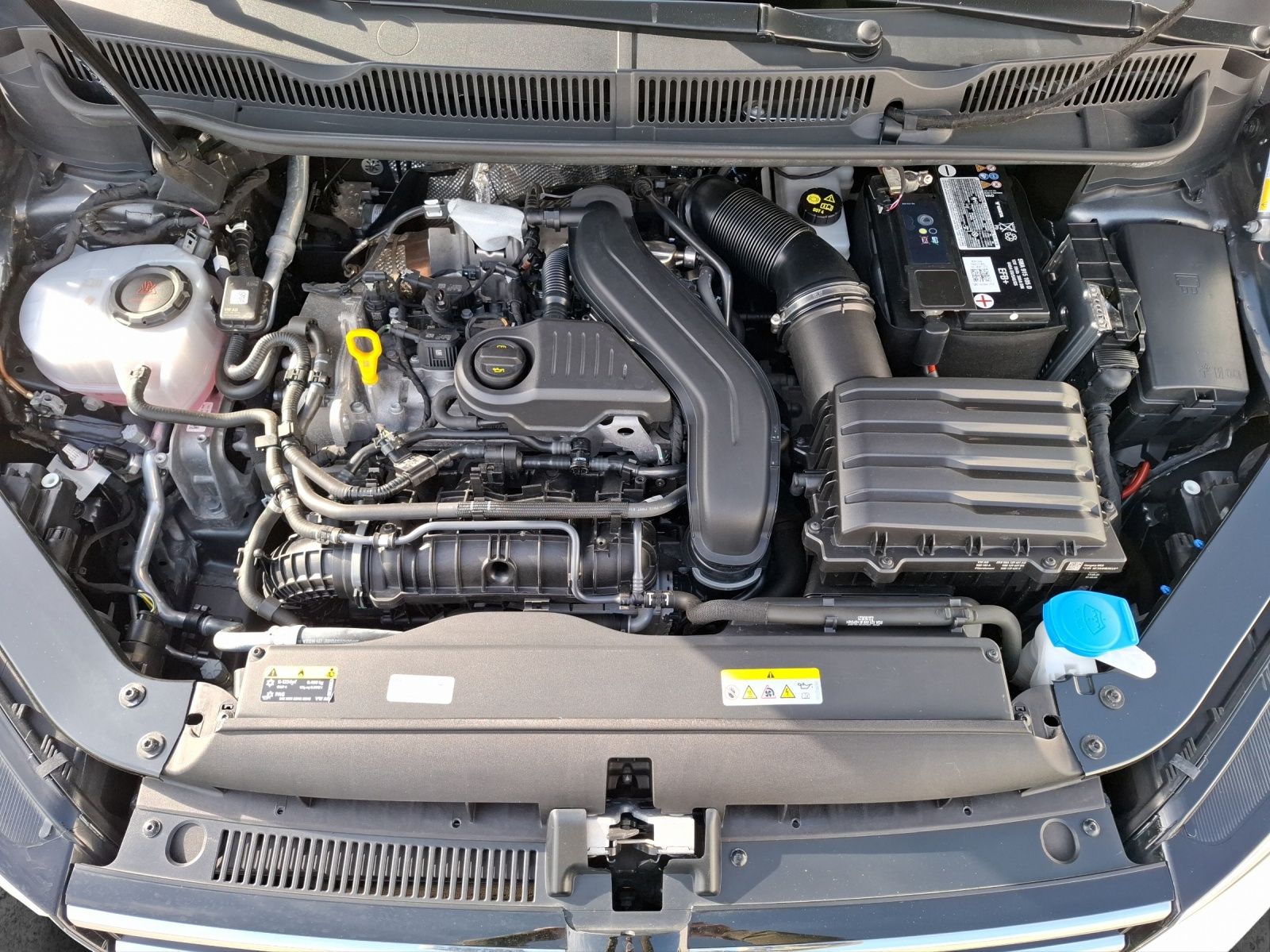 Fahrzeugabbildung Volkswagen Touran TSI Highline DSG 7-Si AHK AID ACC RFK SH
