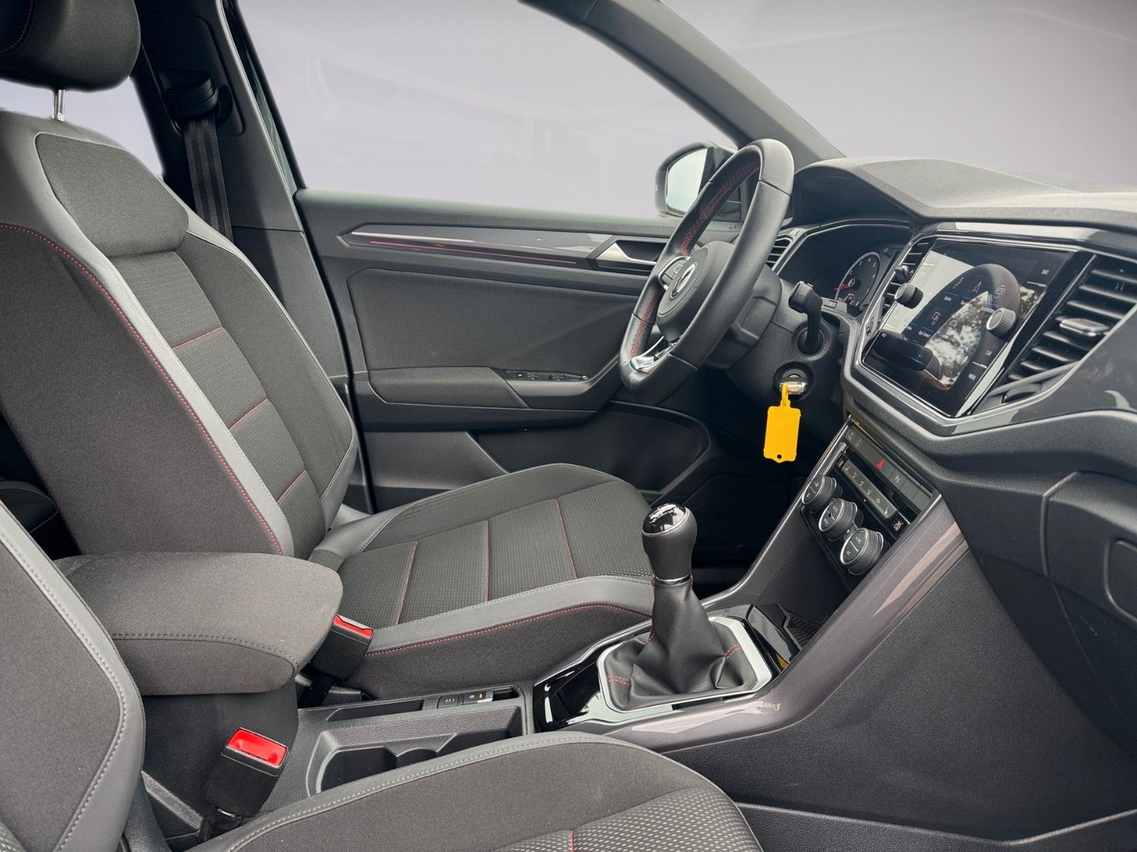 Fahrzeugabbildung Volkswagen T-Roc Sport 1.5 TSI