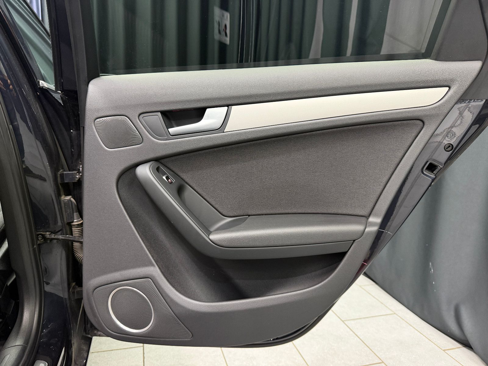 Fahrzeugabbildung Audi A4 Avant 3.0 TDI quattro|BANG&OLUFSEN|1.HAND
