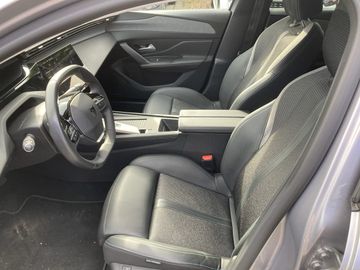 Peugeot 308 - 8