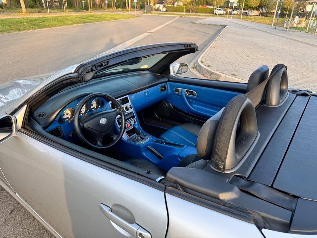 Mercedes-Benz SLK 320