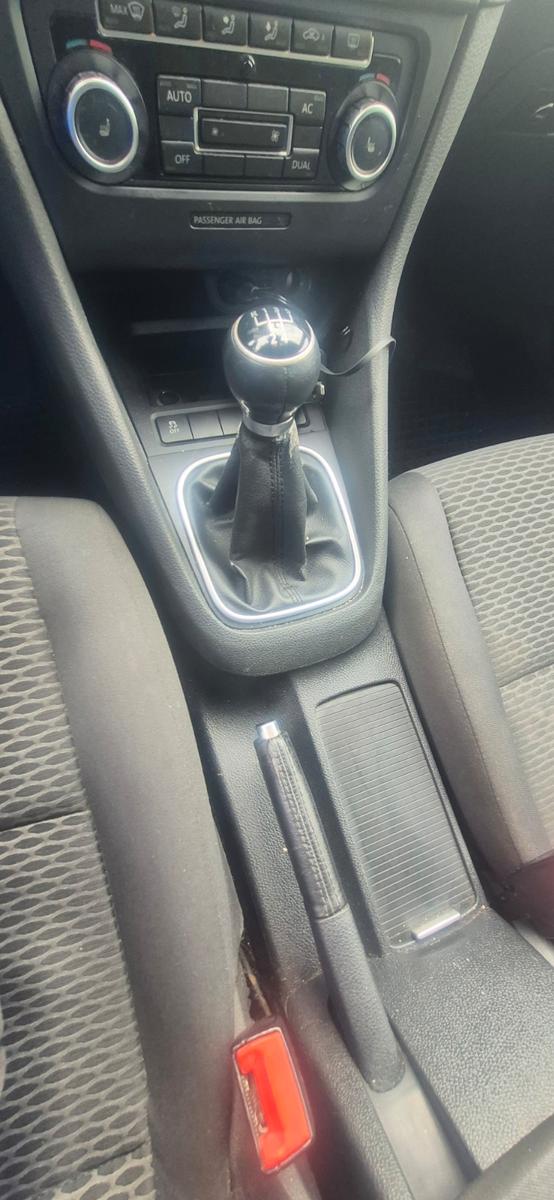 Volkswagen Golf 2010 — photo 7