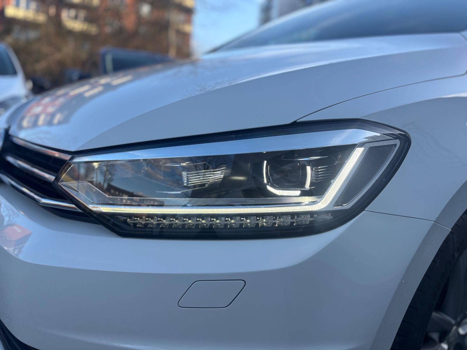 Touran Highline 2.0 TDI SCR*LED*ACC*DSG7*1.HD*S.