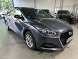 Hyundai i40 cw blue Premium Navi|Kamera|SHZ|AHK|Xenon - Hyundai i40 mit Diesel-Antrieb