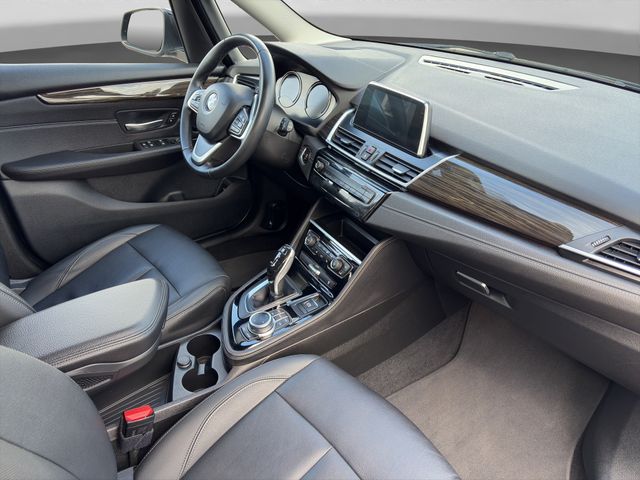 Fahrzeugabbildung BMW 218d Gran Tourer Luxury Line+7-Sitzer+Leder+AHK
